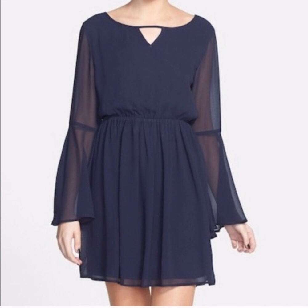 NWT Paper Crane bell sleeve dress